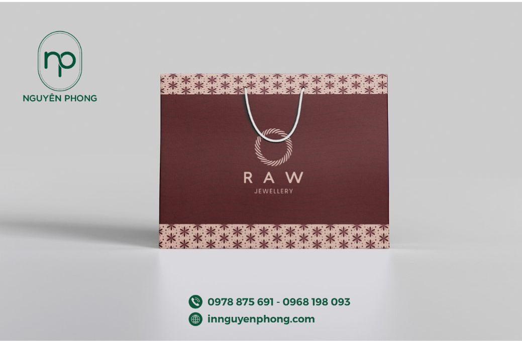 mau-tui-giay-dung-vang-5